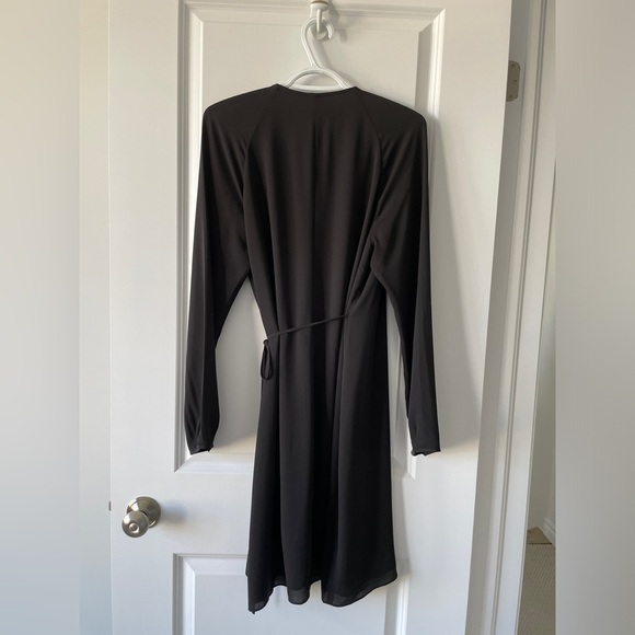 Aritzia Babaton Degrazia wrap dress - Picture 4 of 5